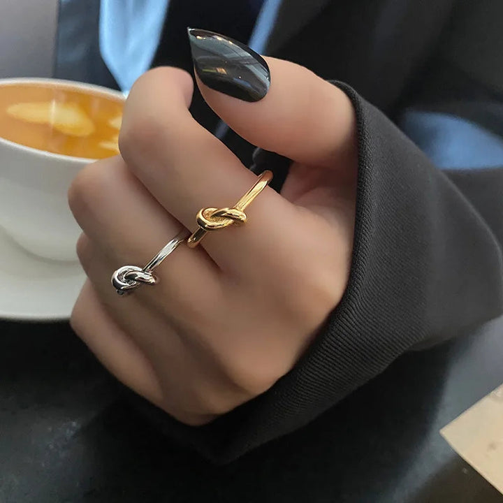 Minimalist Knotted Ring-Cargo Chic