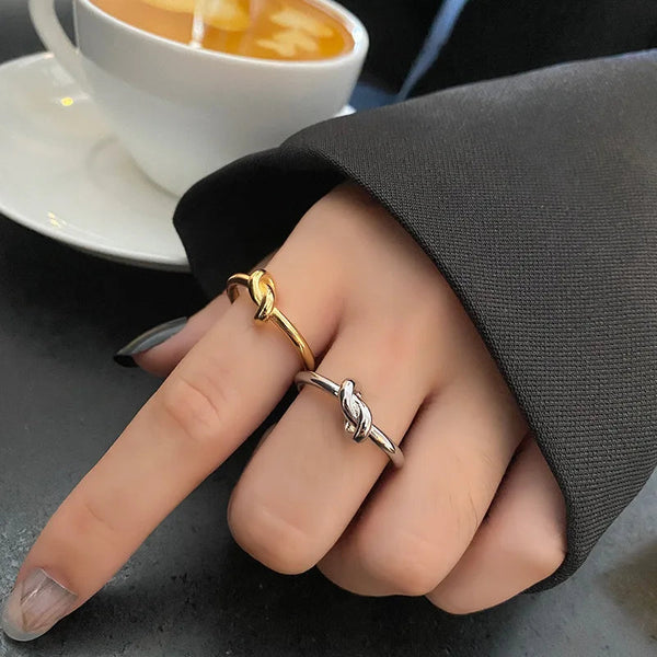 Minimalist Knotted Ring-Cargo Chic